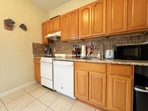 18 Euston St in Brookline, MA - Building Photo - Building Photo