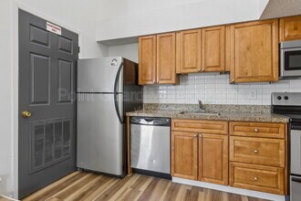 6990 Dodge St in Omaha, NE - Building Photo - Building Photo