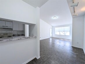 4521 W McNab Rd in Pompano Beach, FL - Building Photo - Building Photo