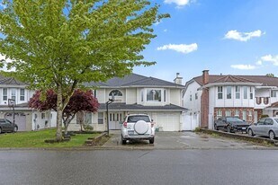 12474-1290A 90a Ave in Surrey, BC - Building Photo