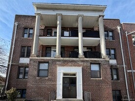 107 Tibbetts Rd in Yonkers, NY - Building Photo