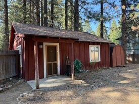 723 James Ave in South Lake Tahoe, CA - Building Photo