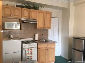 101 N Ocean Dr-Unit -316 in Hollywood, FL - Building Photo - Building Photo