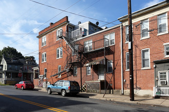 104 N Marshall St in Lancaster, PA - Building Photo - Building Photo