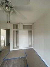 14315 Burbank Blvd, Unit Half in Van Nuys, CA - Foto de edificio - Building Photo