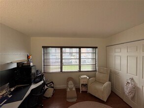 7711 SW 56th St in Miami, FL - Building Photo - Building Photo