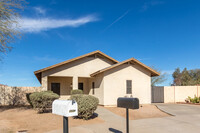 1510 E St Anne Ave in Phoenix, AZ - Foto de edificio - Building Photo