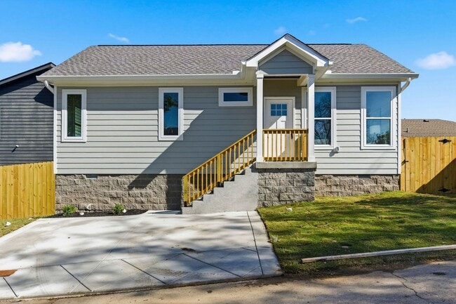 property at 1903B 15th Ave N