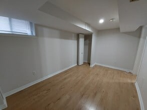 32 Ridgeway Av in Barrie, ON - Building Photo - Building Photo