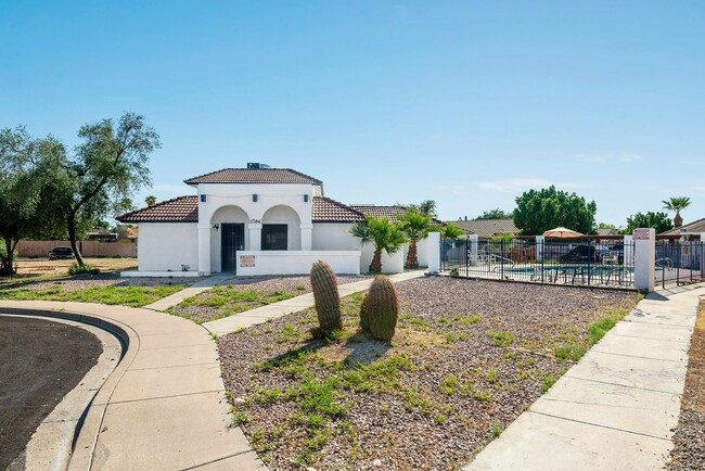 2704 N Salem in Mesa, AZ - Building Photo - Building Photo