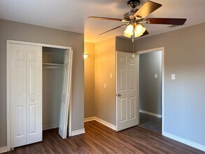 51262 Laramie St in Irving, TX - Building Photo - Building Photo