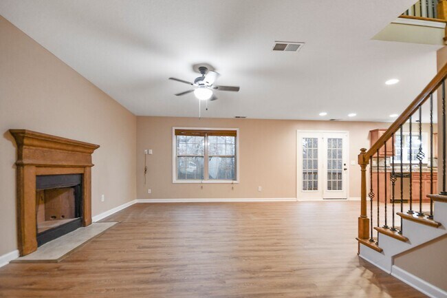 1310 Whitt Ln in Clarksville, TN - Building Photo - Building Photo