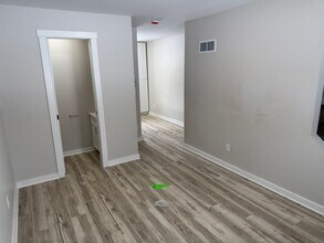 321-323 Elizabeth St in Parma, MI - Foto de edificio - Building Photo