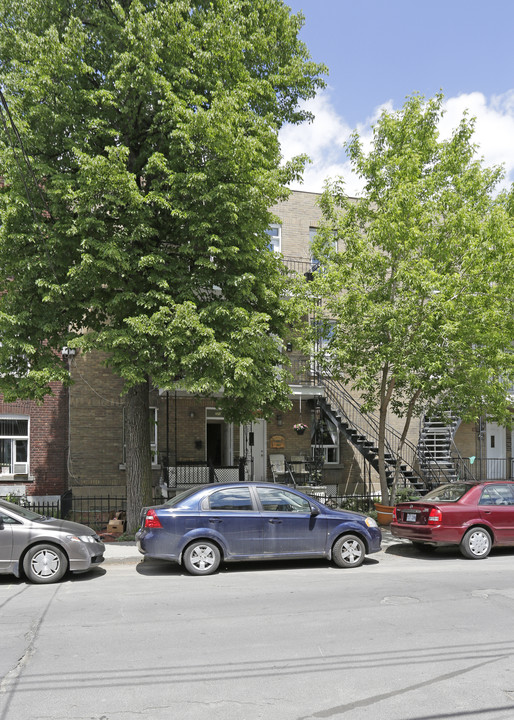 221 3e in Montréal, QC - Building Photo