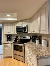 6849 Maple Leaf Dr in Carlsbad, CA - Building Photo - Building Photo