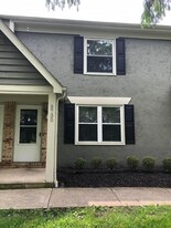 5730 Crossing Ct in Columbus, OH - Building Photo