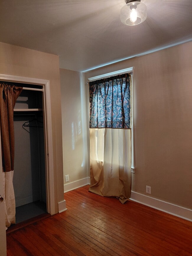 38 Houghton St, Unit #1 in Lynn, MA - Foto de edificio - Building Photo