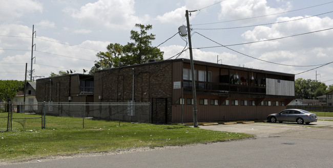 Chesterfield Apartments in New Orleans, LA - Building Photo - Building Photo