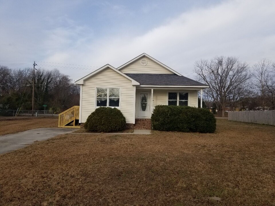 202 Mercer St in Goldsboro, NC - Building Photo