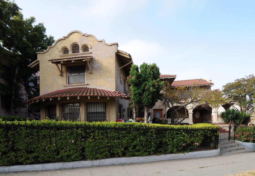 2530-2538 Ocean View Ave in Los Angeles, CA - Foto de edificio