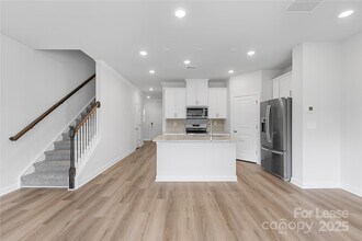 4337 Smt Wds Dr in Charlotte, NC - Building Photo - Building Photo