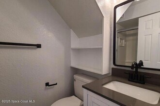 693 Law St, Unit B in Melbourne, FL - Building Photo - Building Photo