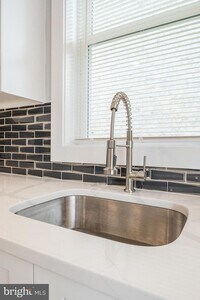 2000 E Huntingdon St photo'