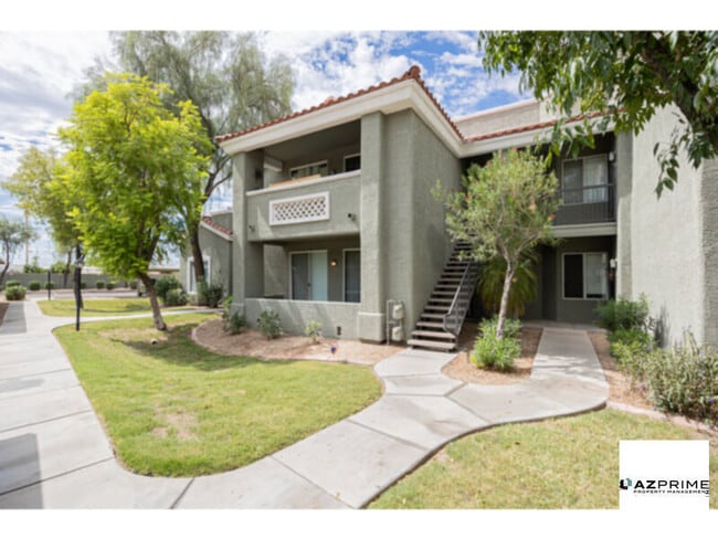 property at 2929 W Yorkshire Dr