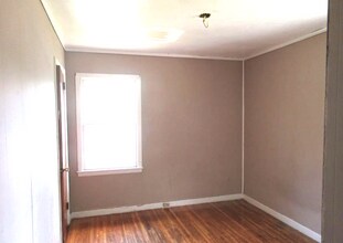836 Glen Ridge Dr in Fairfield, AL - Building Photo - Building Photo