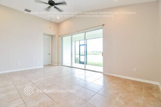 34196 Astoria Cir in Zephyrhills, FL - Building Photo - Building Photo