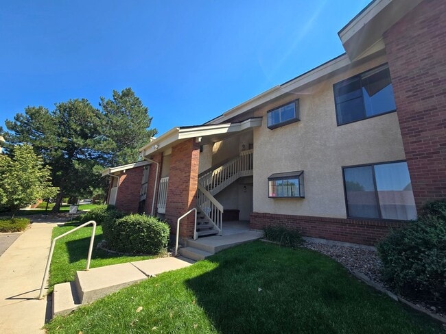 property at 595 Manhattan Dr