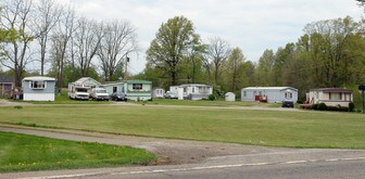 12090 Cleveland Rd in Creston, OH - Building Photo