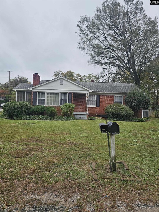 1403 Prentiss St in Cayce, SC - Building Photo