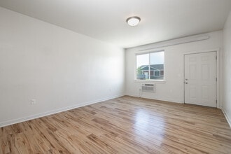 Southwest Patio Home Apartments in Chubbuck, ID - Building Photo - Building Photo