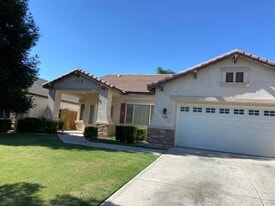 11100 Cypress Falls Ave in Bakersfield, CA - Building Photo