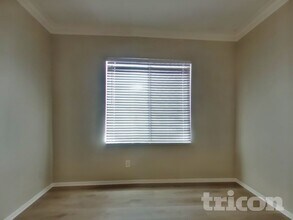 33558 Iris Ln in Murrieta, CA - Foto de edificio - Building Photo