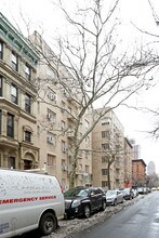 66 W 88th St in New York, NY - Foto de edificio - Building Photo
