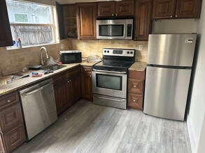 823 NE 14th Pl in Fort Lauderdale, FL - Building Photo - Building Photo