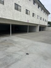 San Fernando in Sylmar, CA - Foto de edificio - Building Photo