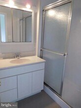5634 Crestwood Ct in Frederick, MD - Foto de edificio - Building Photo