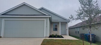 10010 Ana Hts in San Antonio, TX - Building Photo