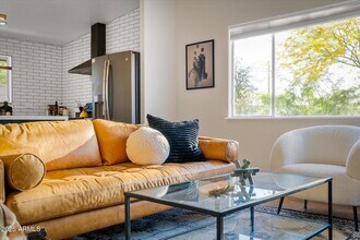 2307 N 51st Pl in Phoenix, AZ - Building Photo - Building Photo