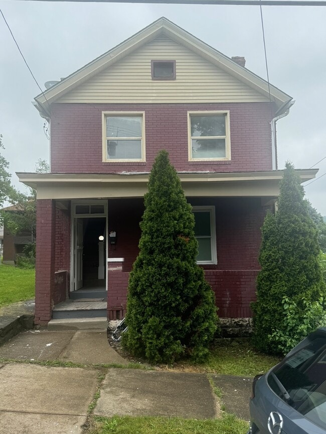 property at 124 N 3rd St