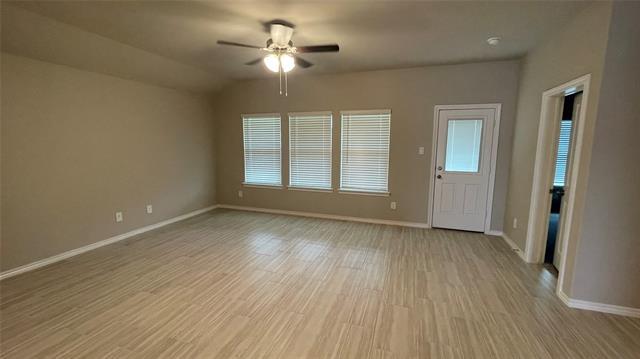 8421 Hollymead Ln in Fort Worth, TX - Building Photo - Building Photo