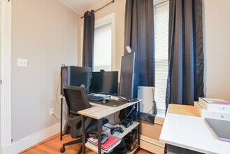 84 Savin Hill Ave, Unit 3 in Boston, MA - Building Photo - Building Photo