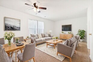 Poplar Manor in Durham, NC - Building Photo