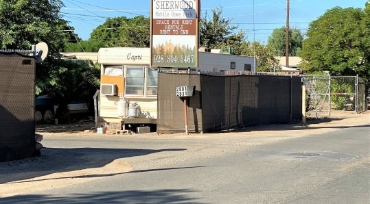 Sherwood And Patriot Mobile Home Park in Yuma, AZ - Building Photo - Building Photo