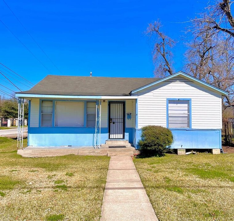 998 Glen Ln in Houston, TX - Foto de edificio