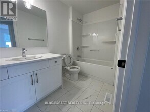 2545 Meadowlands Way in London, ON - Building Photo - Building Photo