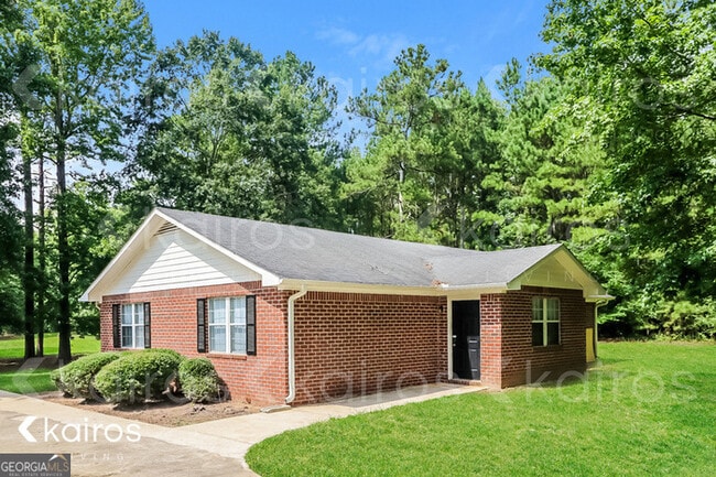 300 Beaver Pointe Dr in Winterville, GA - Building Photo - Building Photo